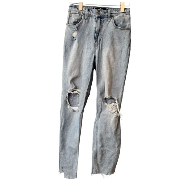 Hollister Ultra High Rise 90’s Vintage Straight Distressed Jeans. Size 25 - Picture 2 of 12